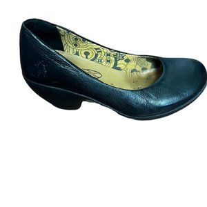 Fly girl black leather wedge round toe shoe size 6.5